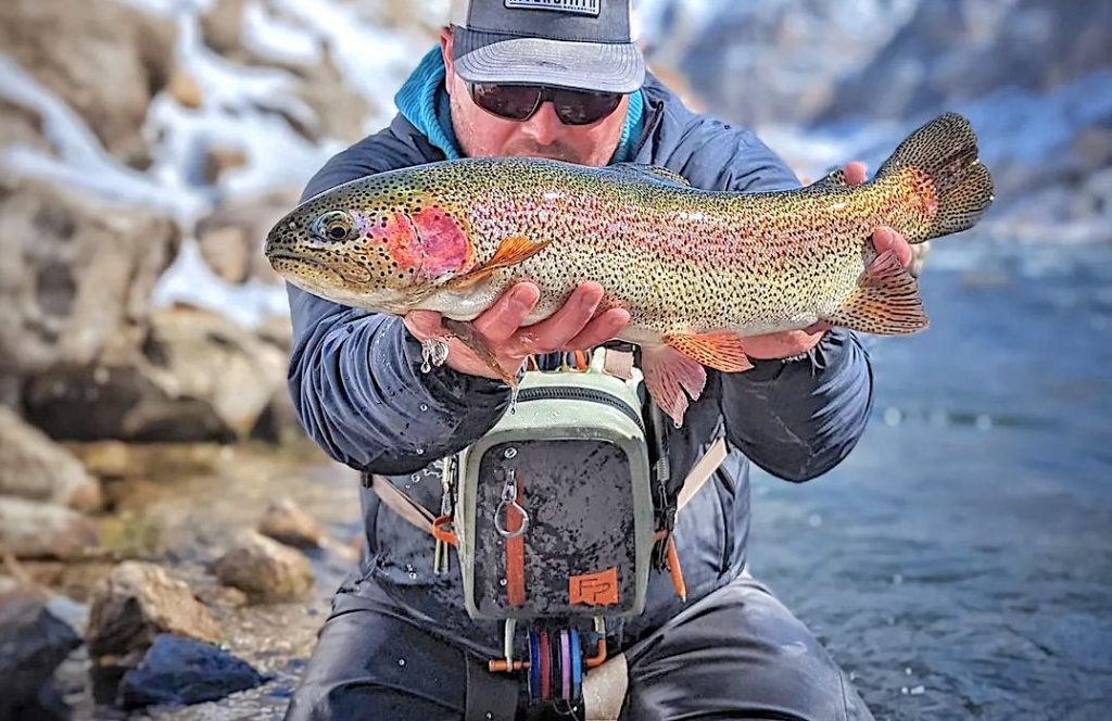 Fishpond Thunderhead Submersible/Waterproof Fly Fishing Chest Pack
The Thunderhead Chest Pack features a waterproof carry system designed to hold all of the essential gear for a day on the water, including a net holster that fits your long or short-handled net perfectly.